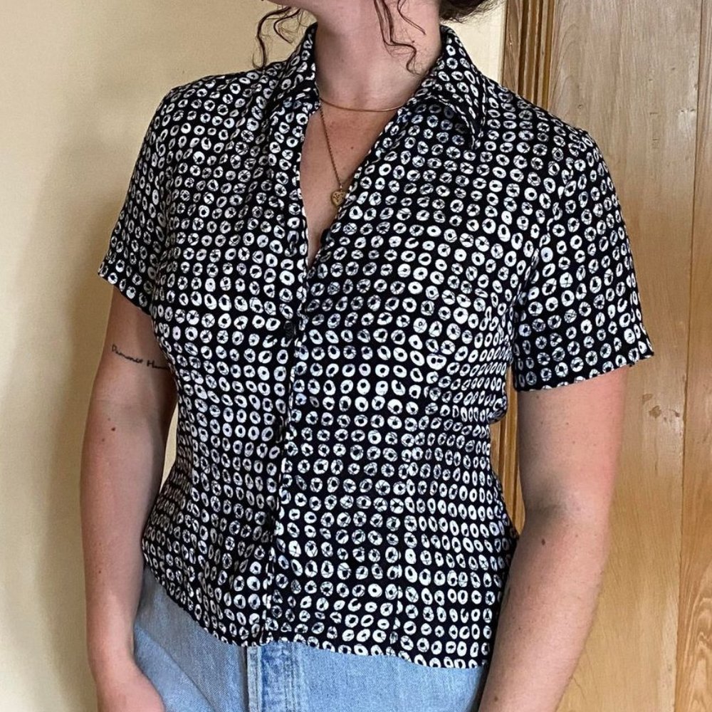 Womens Patterned Short Sleeve Button Up